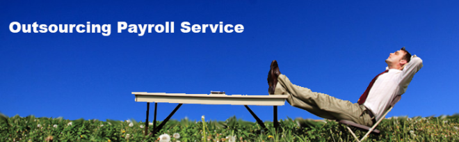 Top 6 Pros Of Outsourcing Payroll Service &amp; Getting Payroll Software